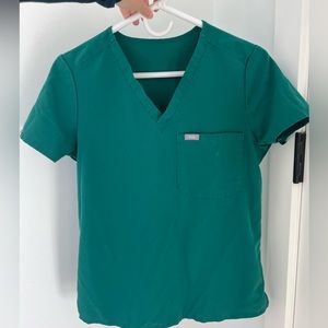 FIGS Catarina One Pocket Scrub Top.